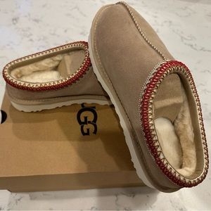 UGG TASMAN Size 8 -Women’s
